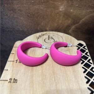 NEW Pink C-Shape Earrings